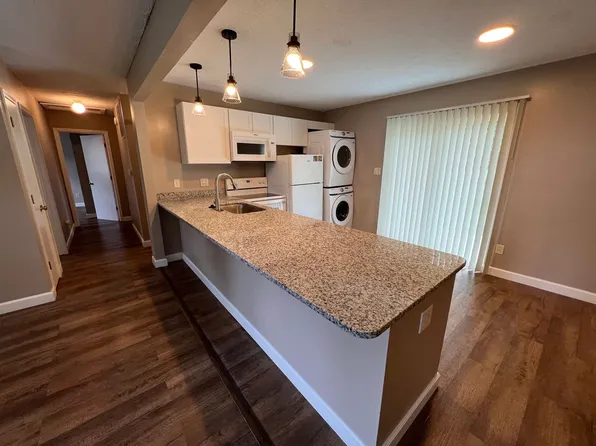 2219 E 7th St, Bloomington, IN 47408