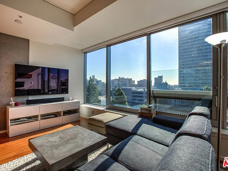 1155 S Grand Ave #707 — Photo 3