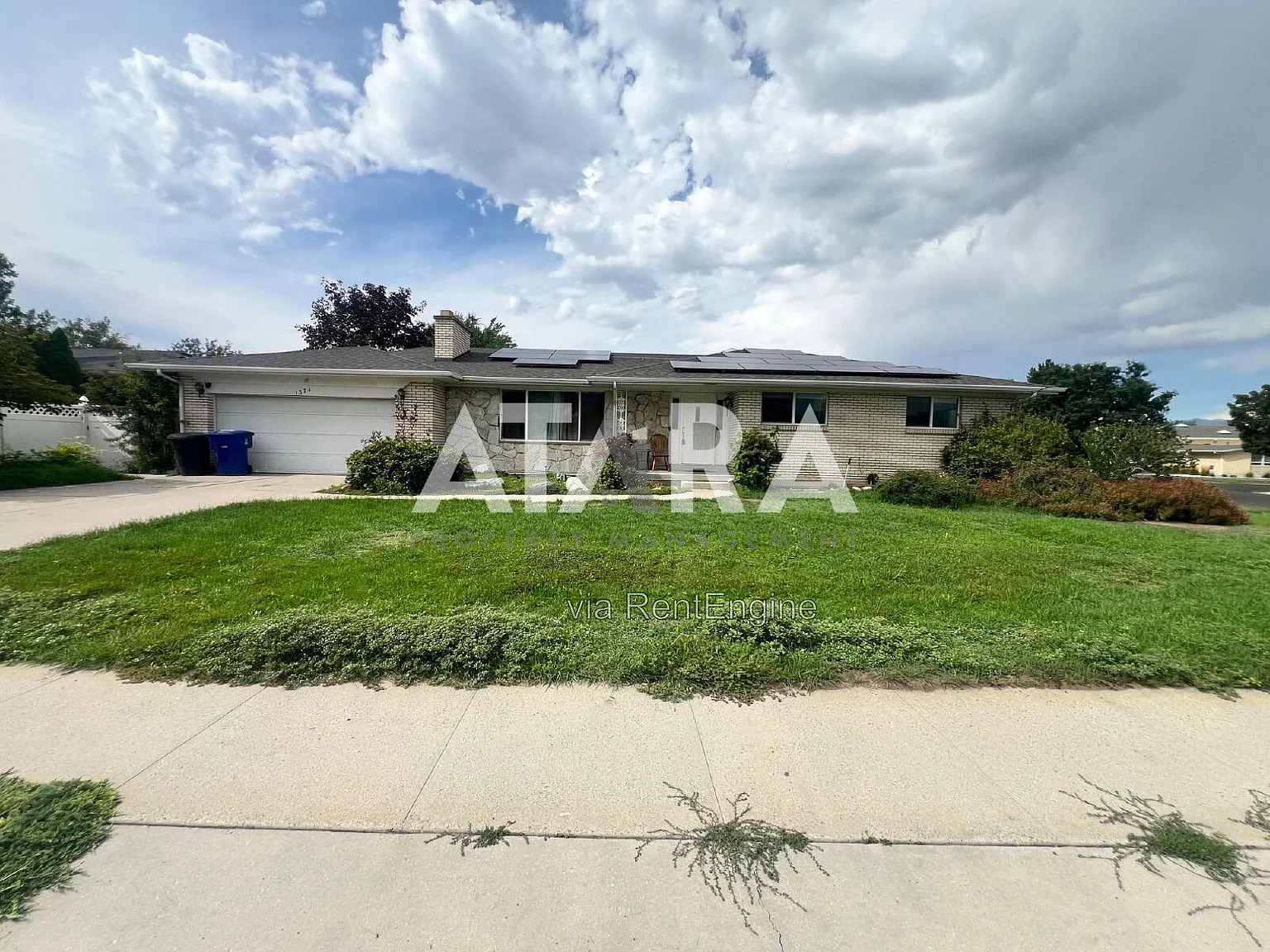 4 bed, 3.0 bath, 3100 sqft, $3,100 — Photo 1