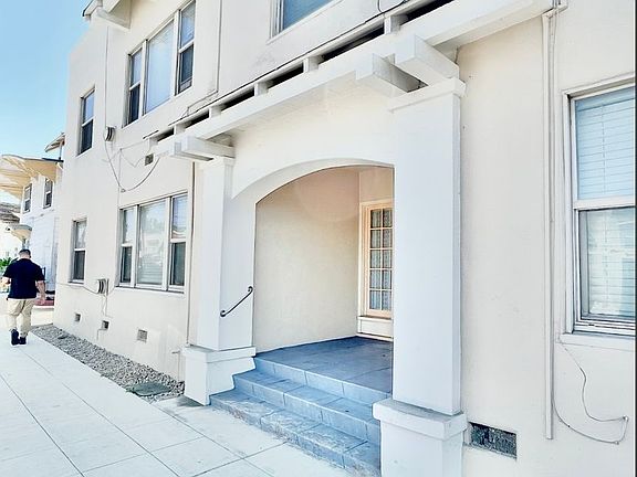 2nd image of 109 University Ave APT 3