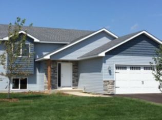 912 Robin Rd NW, Isanti, MN 55040