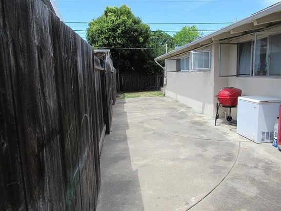 4th image of 1225 Prescott Ave