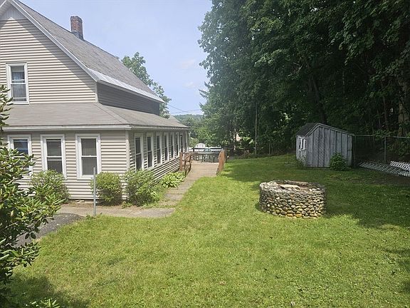 4th image of 9 Spring St