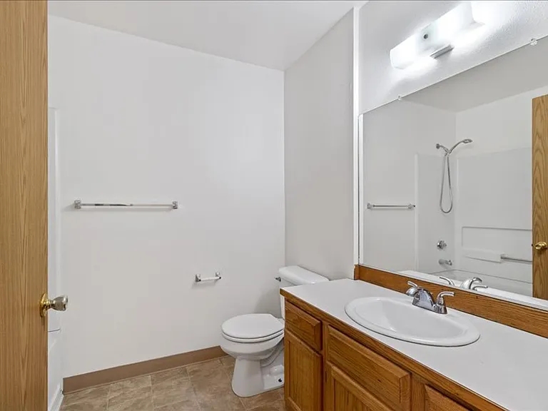 329 S Whitaker St — Photo 9