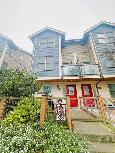 3817 S Angeline St Photo 1
