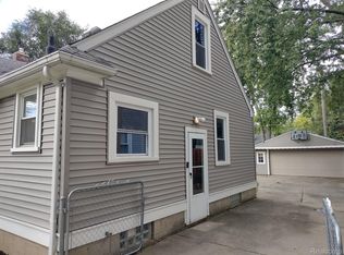 18657 Sumner, Redford, MI 48240