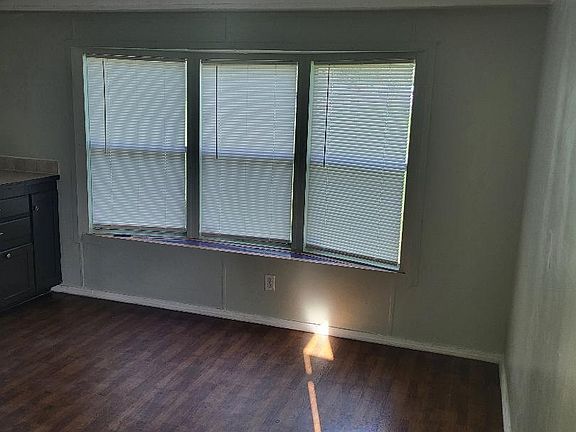 4th image of 14402 SE 45th Pl