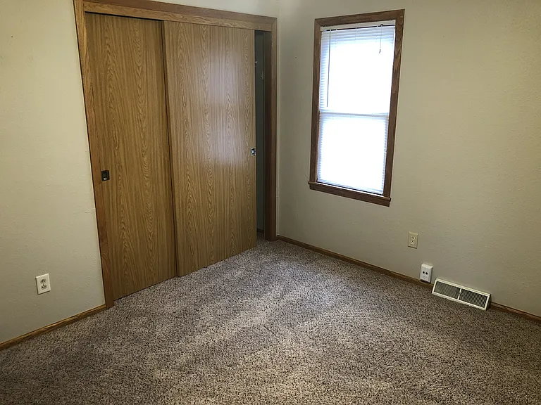 909 North Ave — Photo 15