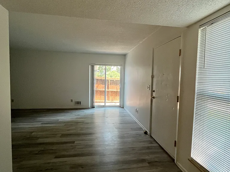 9901 E Evans Ave #1B — Photo 4