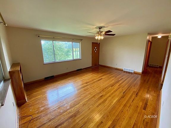 5th image of 1009 Bulaville Pike