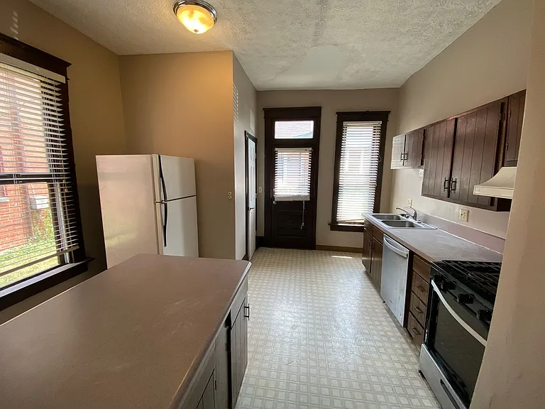 1236 Neil Ave — Photo 11