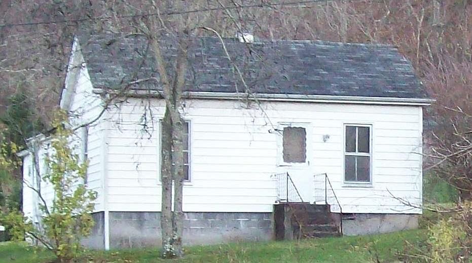 1st image of 811 Staunton St