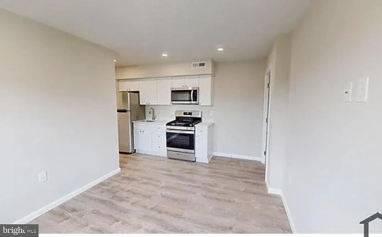 3 bed, $2,850 — Photo 2