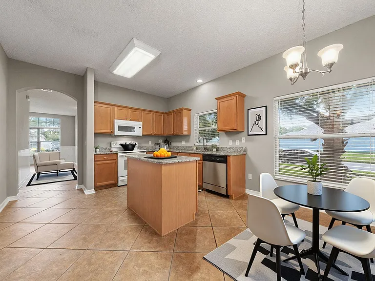 9724 Myrtle Creek Ln — Photo 15
