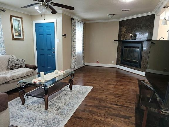 2nd image of 3017 Candlewick Ln