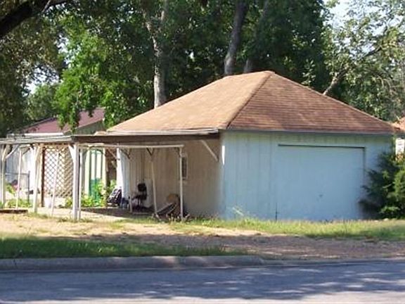 5th image of 2400 S Grand Ave