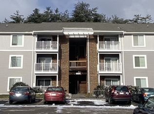 1209 University Ter APT G, Blacksburg, VA