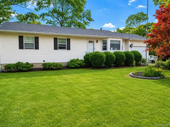 423 Free State Drive, Shirley, NY 11967