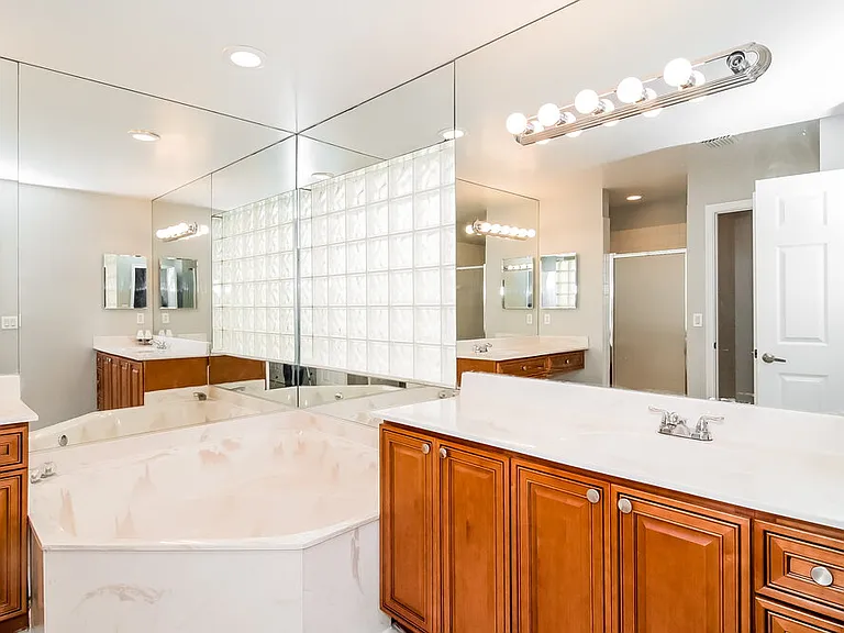 23410 Serene Meadow Dr S — Photo 9