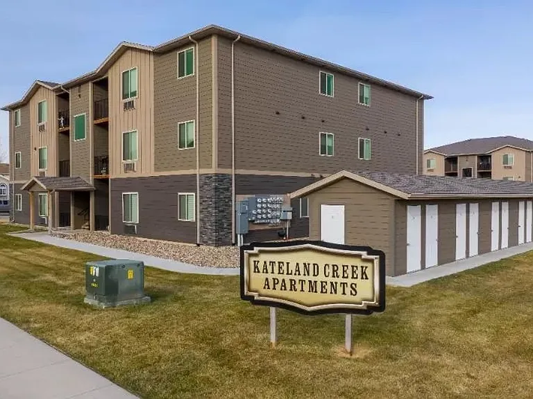 4226 Kateland St — Photo 12