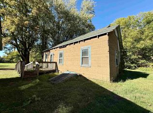 310 N 8th St, Pierceton, IN