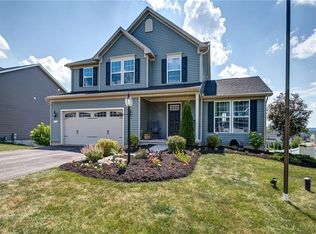 111 Turning Leaf Dr, Manlius, NY 13104
