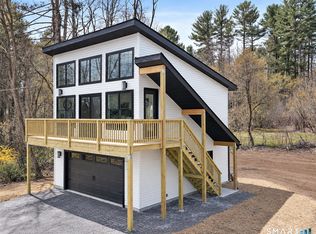 10 Indian Run Dr, Thompson, CT 06277