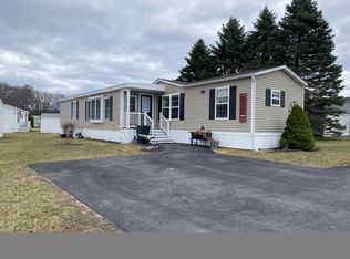 104 Whip Poor Will St, Seabrook, NH 03874