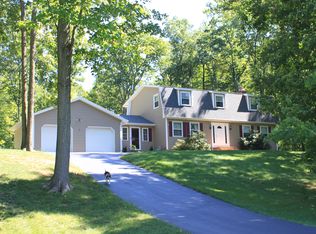 44 New Rd, East Greenbush, NY 12061