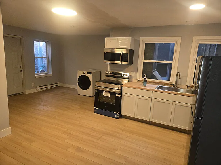 423 State St #1 — Photo 17