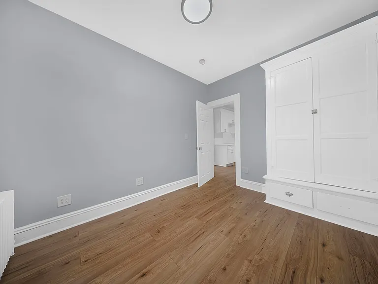 15 Tuttle St #2 — Photo 21