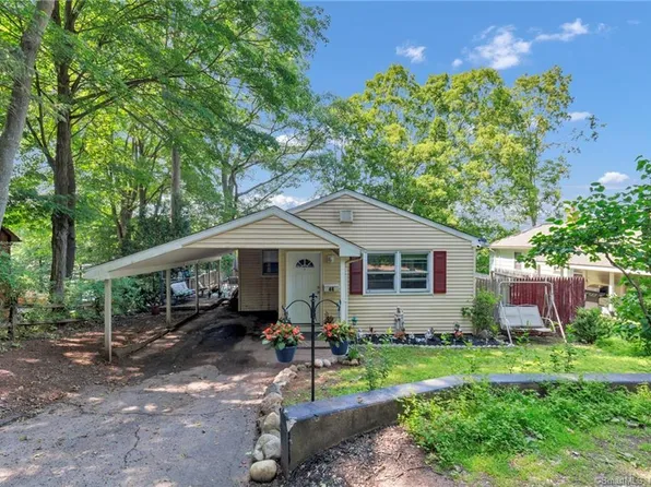 46 New Hanover Avenue, Meriden, CT 06451