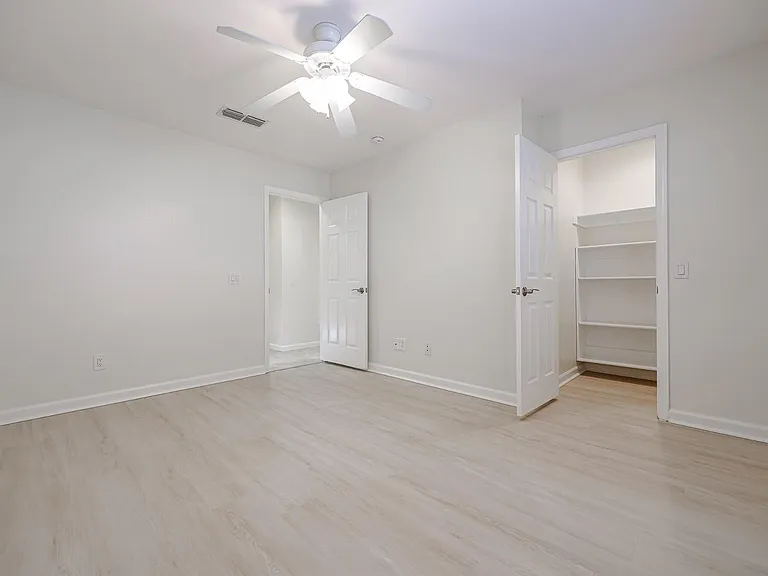 3081 N 148th Ave — Photo 19