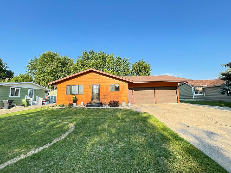 1st image of 1737 Skyline Dr