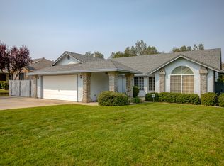 2778 Crystal Tree Dr, Redding, CA 96001