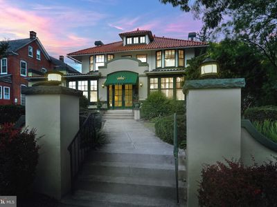 1049 E King St, Lancaster, PA, 17602