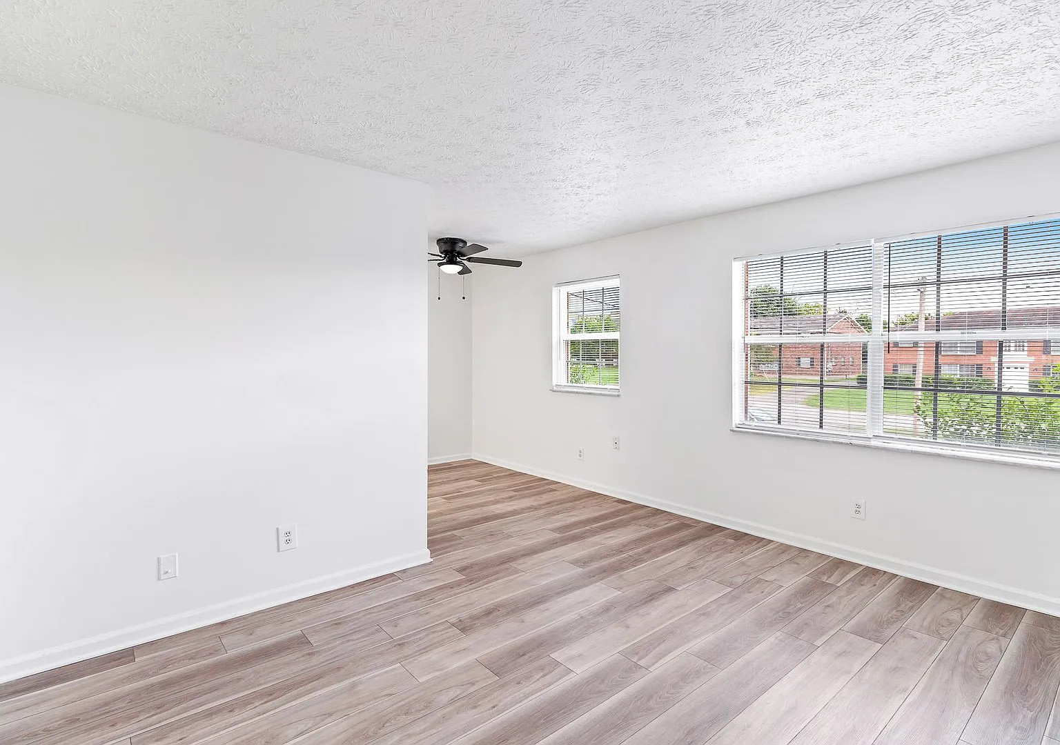 Foreman Apartments — Photo 3