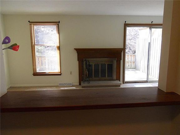 2nd image of 903 Cottingham Dr