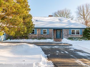 16 Meltiah Road, Falmouth, MA 02540