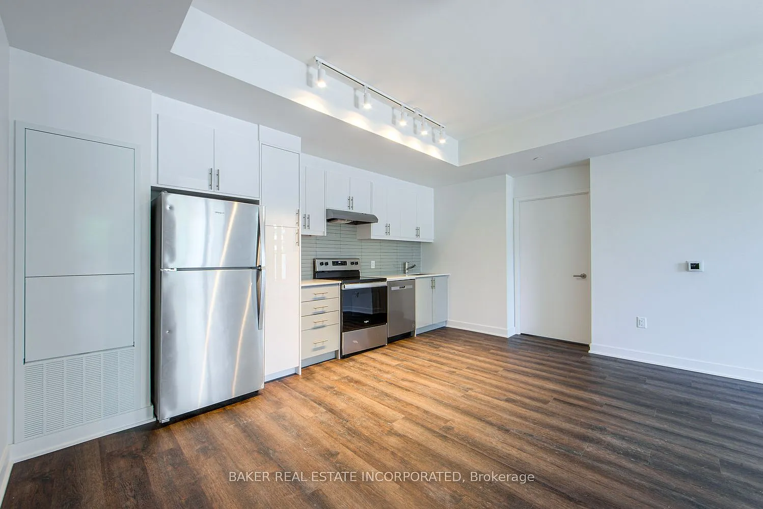 Everworth - 3030 Pharmacy Ave — Photo 1