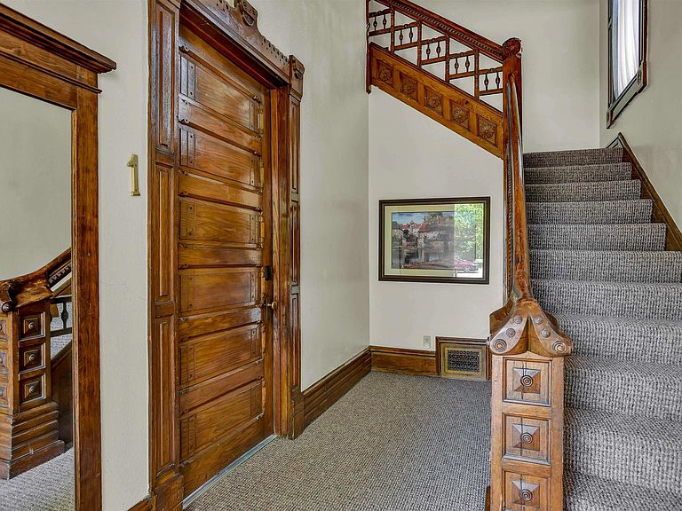 Listing photo 5