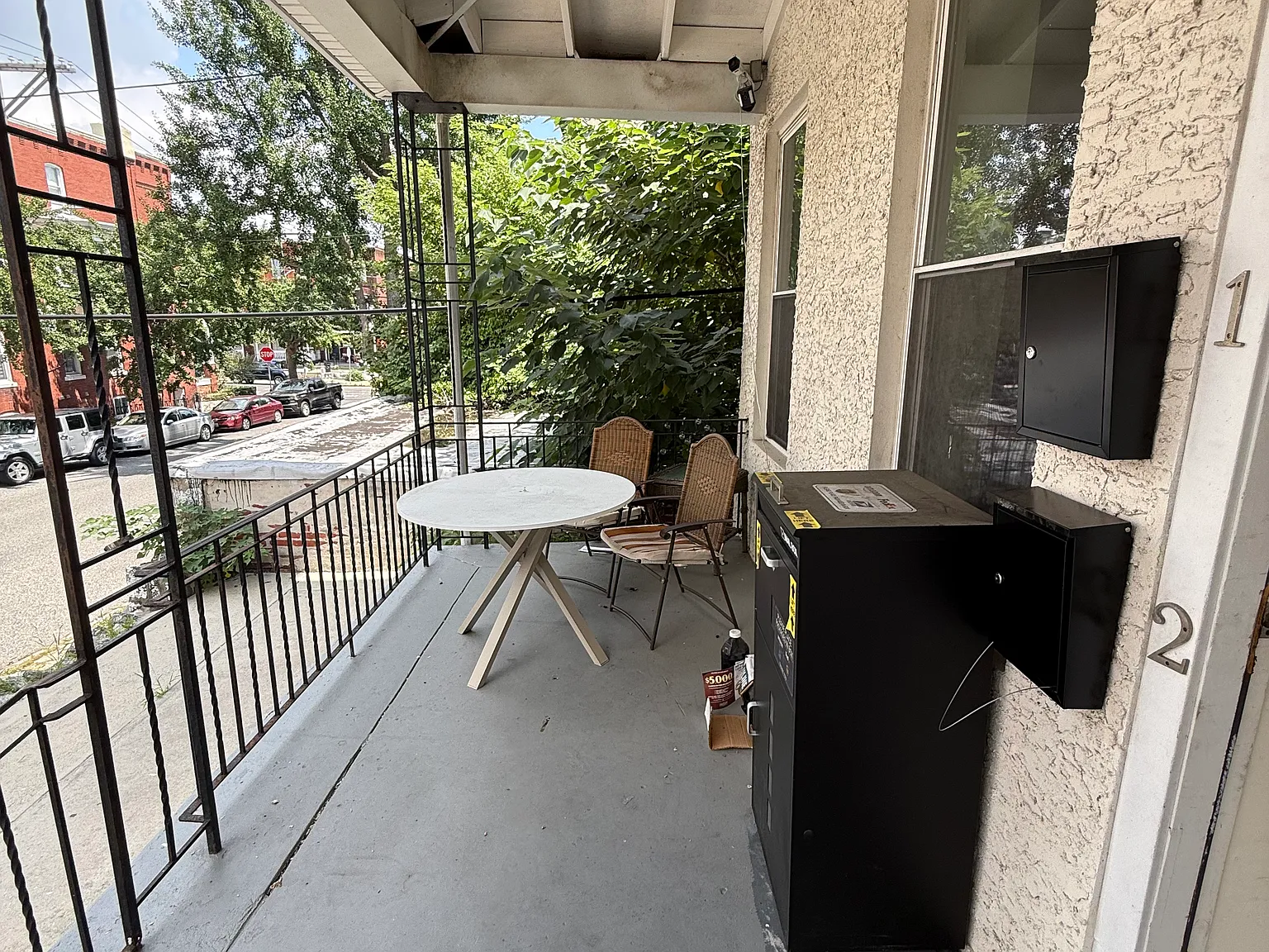 3 bed, 1800 sqft, $2,400 — Photo 4