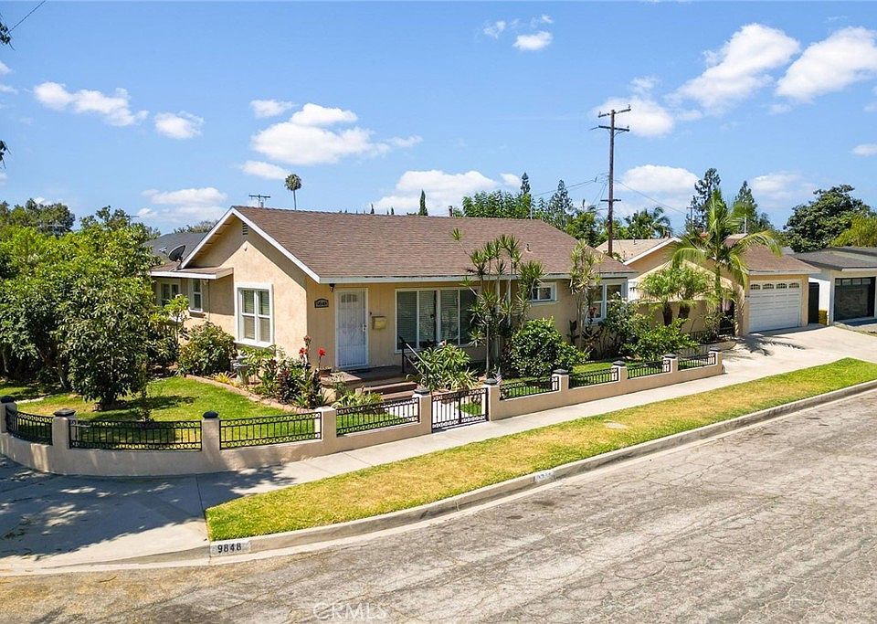 1st image of 9848 La Docena Ln