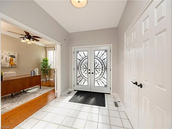 4th image of 39 Treanor Cres