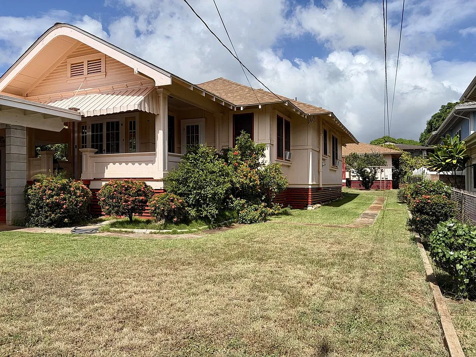 3944 Maunaloa Ave