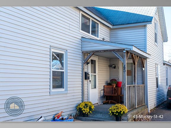 3rd image of 45 Murray St