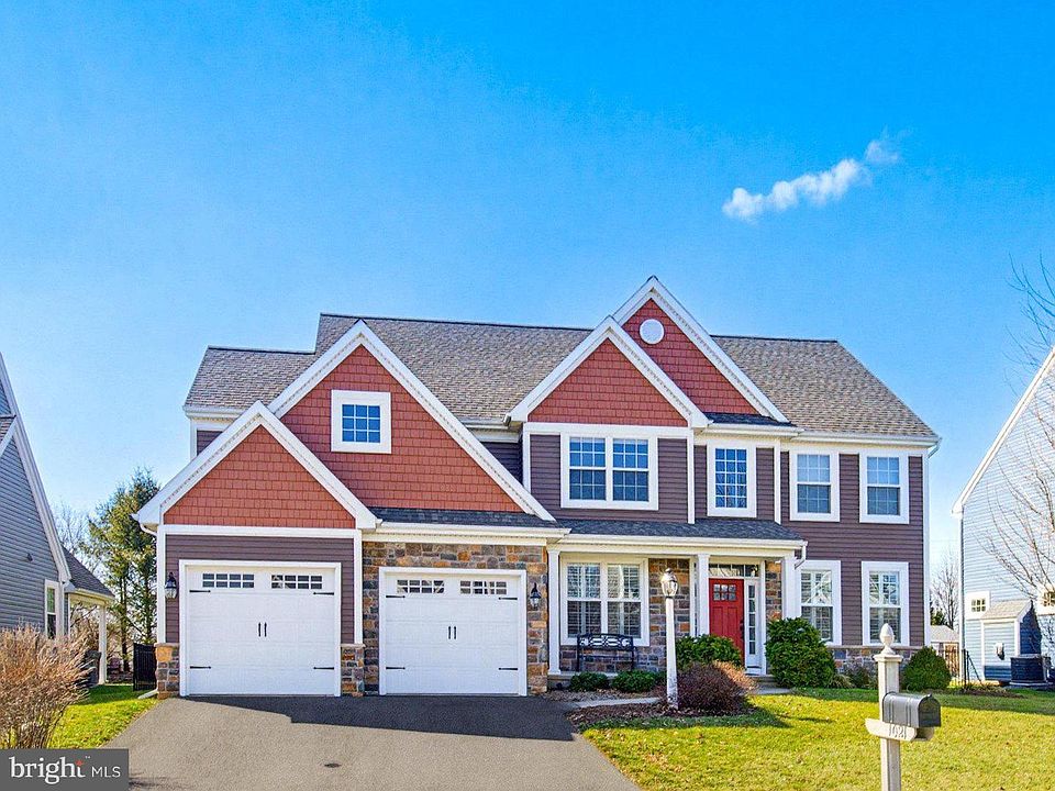 1st image of 1021 Suffolk Dr