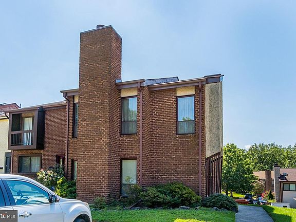 2nd image of 8115 Burkart Ct