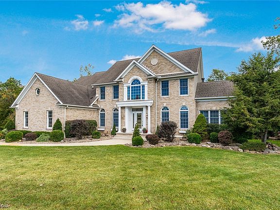 2nd image of 165 Deer Valley Dr