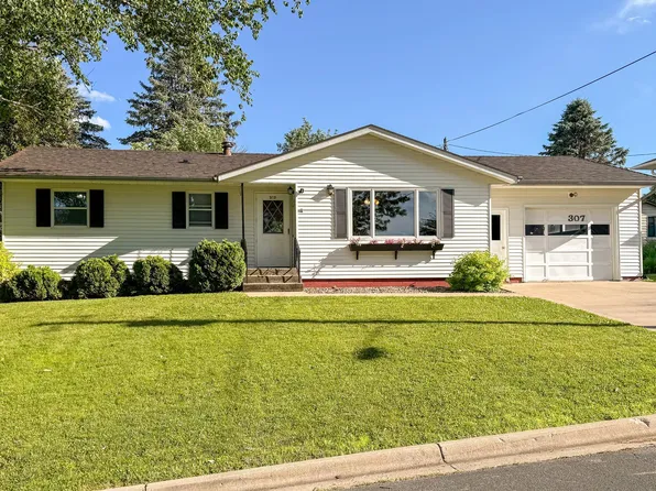 307 Hilltop Dr, Goodhue, MN 55027